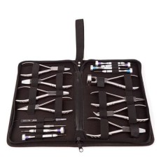 Screw driver and plier set